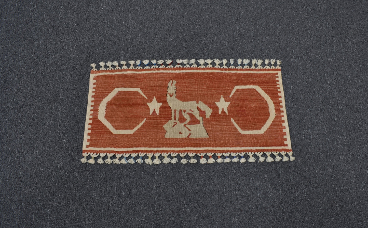 Yeni El Dokuma Benzersiz Bozkurt Temalı Pınarbaşı Kayseri Yün Kilim 5918