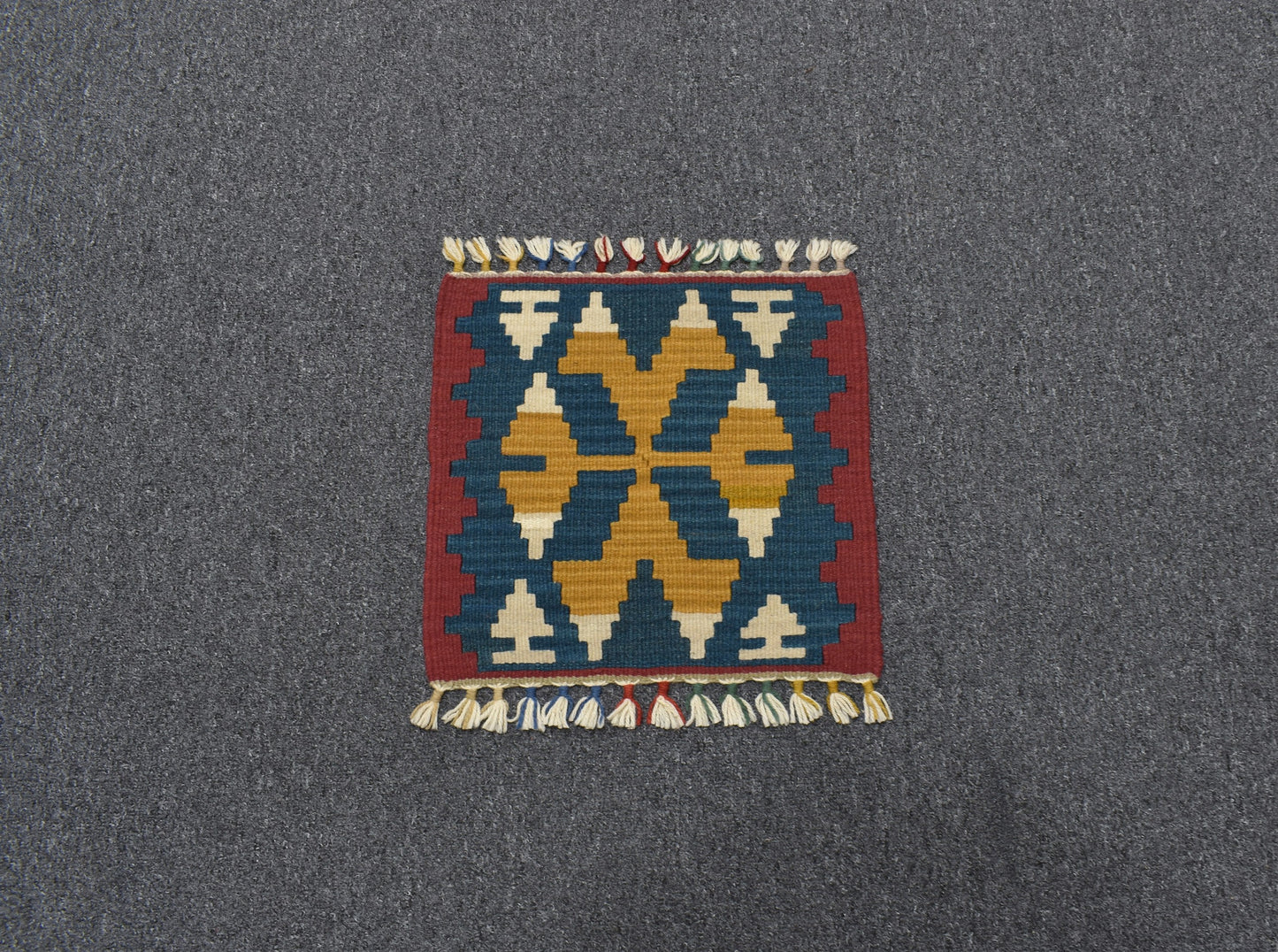 Yeni El Dokuma Kare Köşe Sandalye Minderi Pınarbaşı Kayseri Yün Kilim 5980
