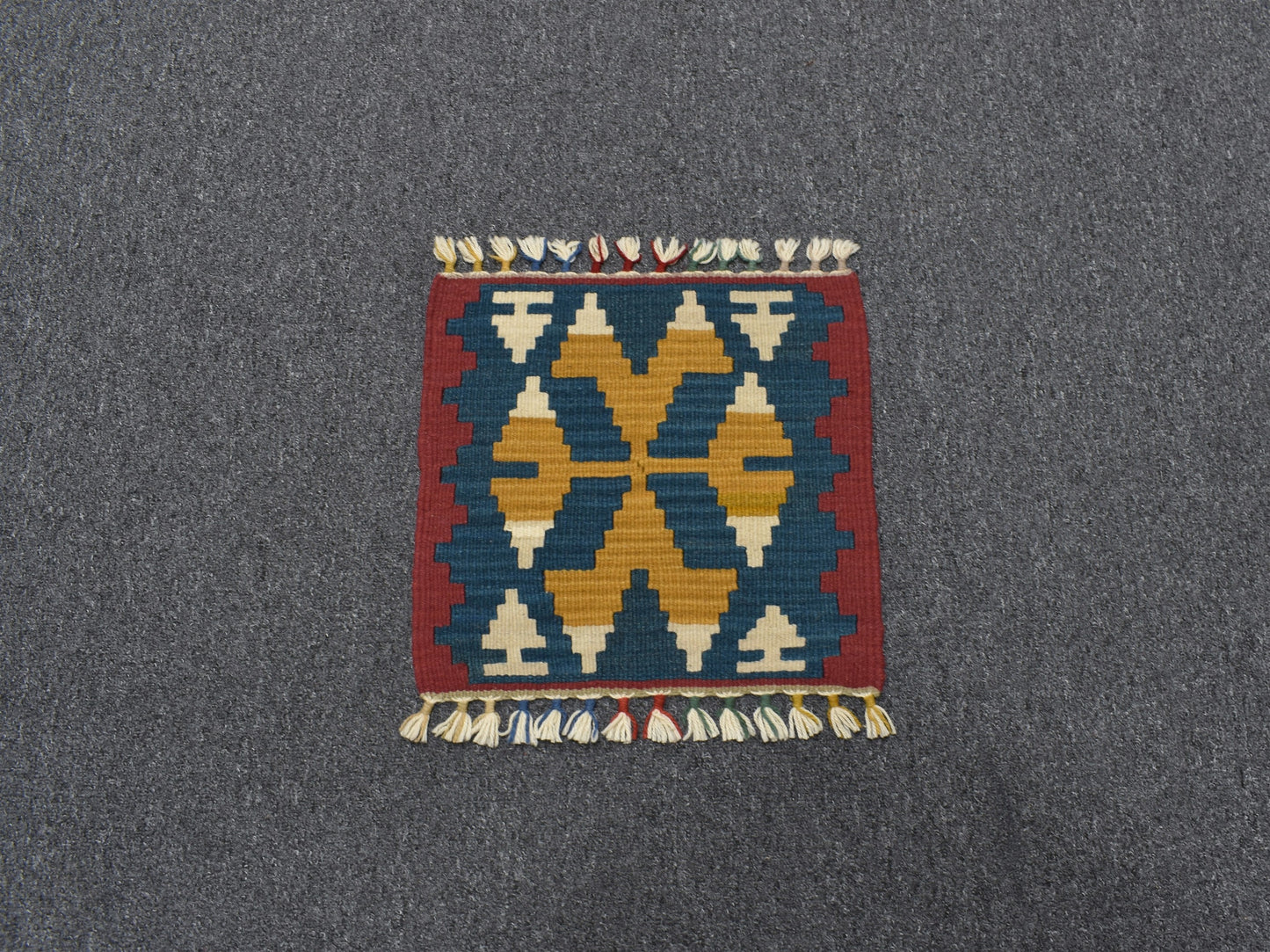 Yeni El Dokuma Kare Köşe Sandalye Minderi Pınarbaşı Kayseri Yün Kilim 5980