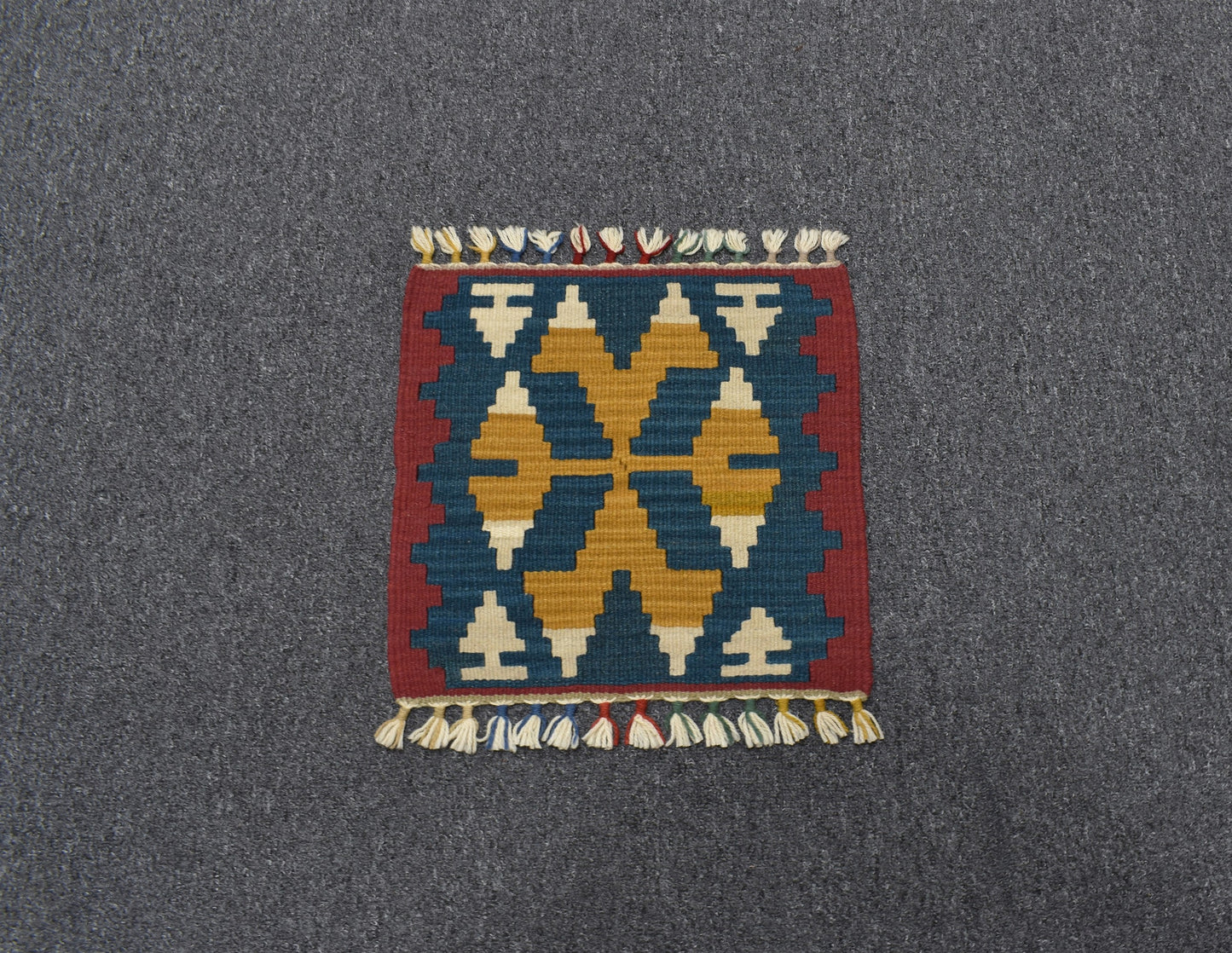 Yeni El Dokuma Kare Köşe Sandalye Minderi Pınarbaşı Kayseri Yün Kilim 5980
