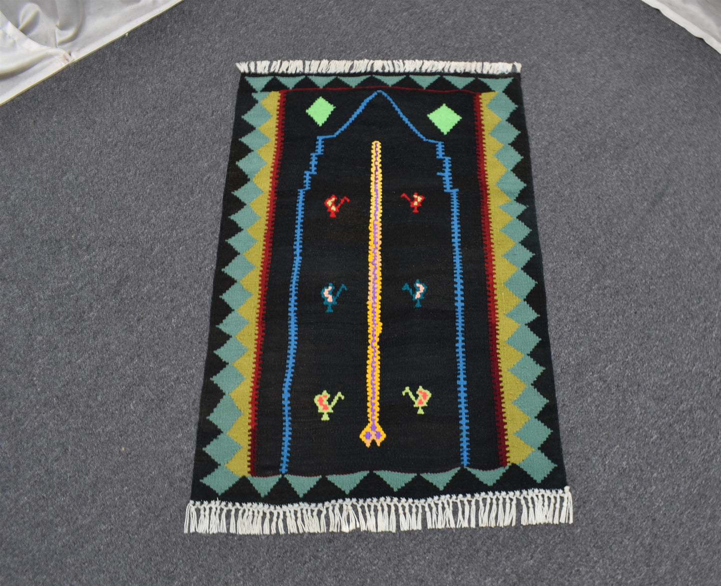 Yeni El Dokuması Benzersiz Bayburt Mihraplı Seccade Siyah Yün Kilim 6403