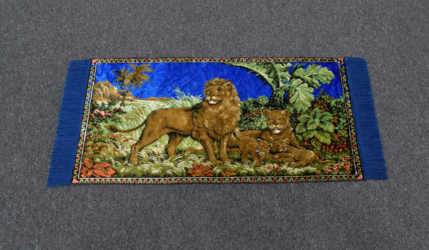 Yeni Benzersiz Doğa Tasvirli Ormanlar Kralı Aslanlı Duvar Halısı 6714