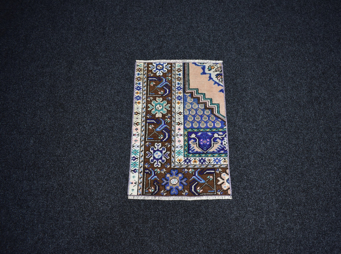 Vintage El Dokuma Capcanlı Mucur Kırşehir Yün Halı 6722