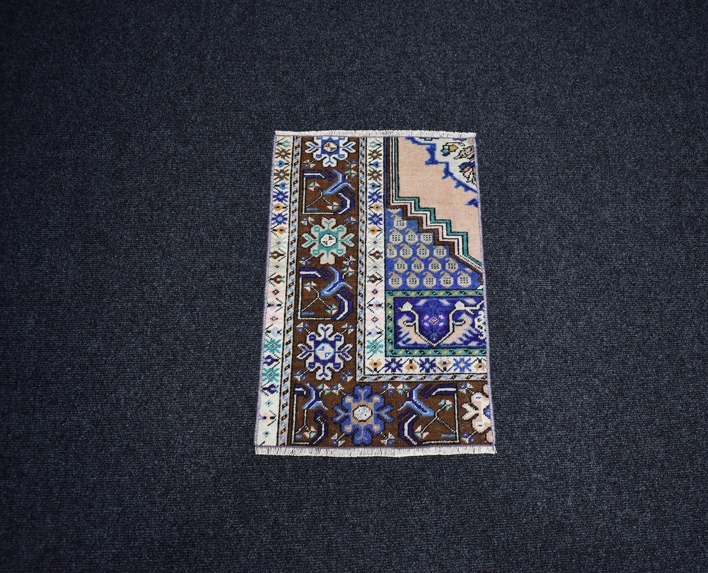 Vintage El Dokuma Capcanlı Mucur Kırşehir Yün Halı 6722