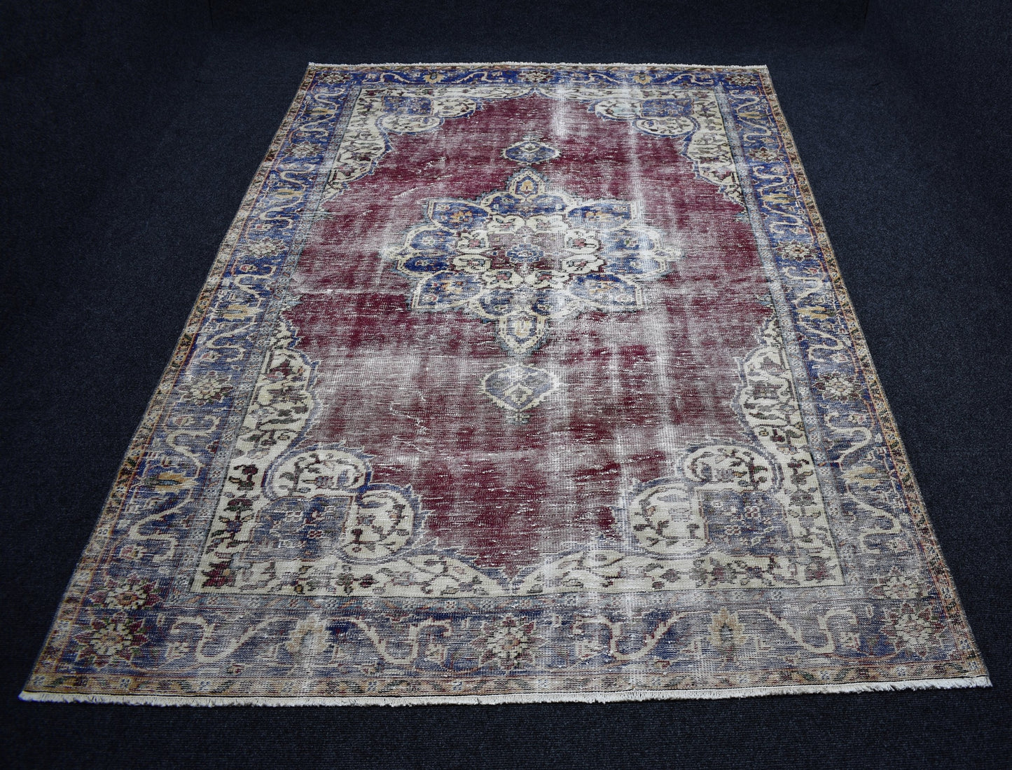 Vintage 6m2 El Dokuma Kırmızı Lacivert Eskitme Lüks Göbekli Yün Salon Halısı 6931
