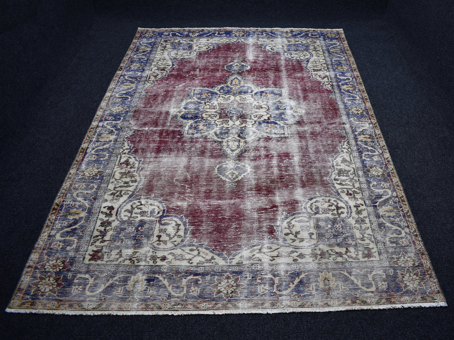 Vintage 6m2 El Dokuma Kırmızı Lacivert Eskitme Lüks Göbekli Yün Salon Halısı 6931