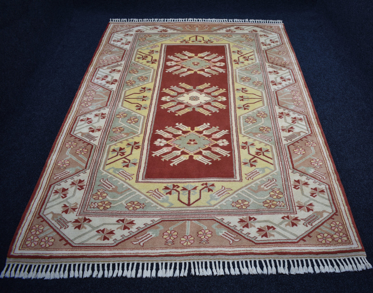 Yeni El Dokuma 6m2 Modern Zarif Çiçekli Bozalan Milas Yün Halı 6935