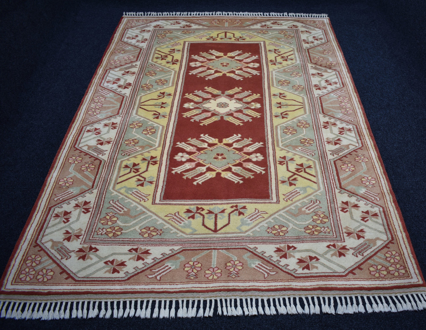 Yeni El Dokuma 6m2 Modern Zarif Çiçekli Bozalan Milas Yün Halı 6935