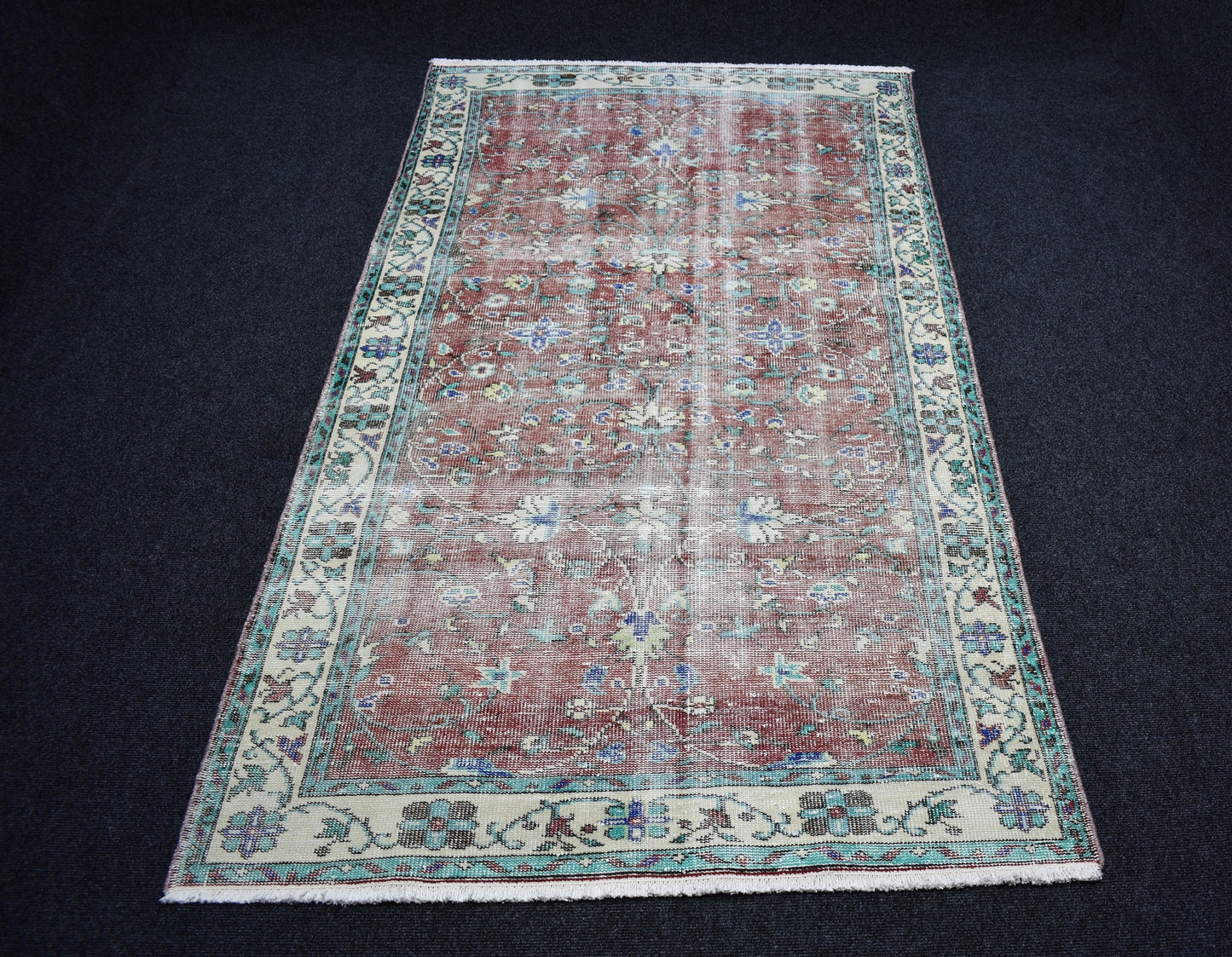 Vintage 4m2 El Dokuma Benzersiz Çiçekli Eskitme Yün Salon Halısı 6937