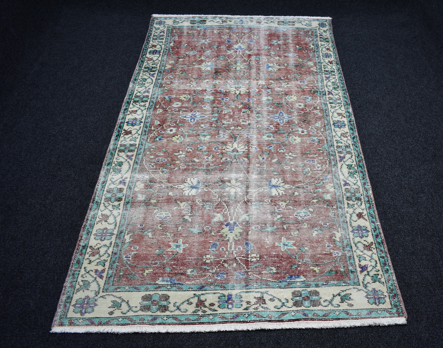 Vintage 4m2 El Dokuma Benzersiz Çiçekli Eskitme Yün Salon Halısı 6937