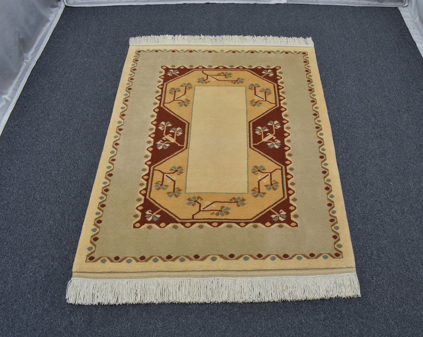 Yeni El Dokuma Modern Tasarım Sade Bej Krem Milas Yün Halı 6984