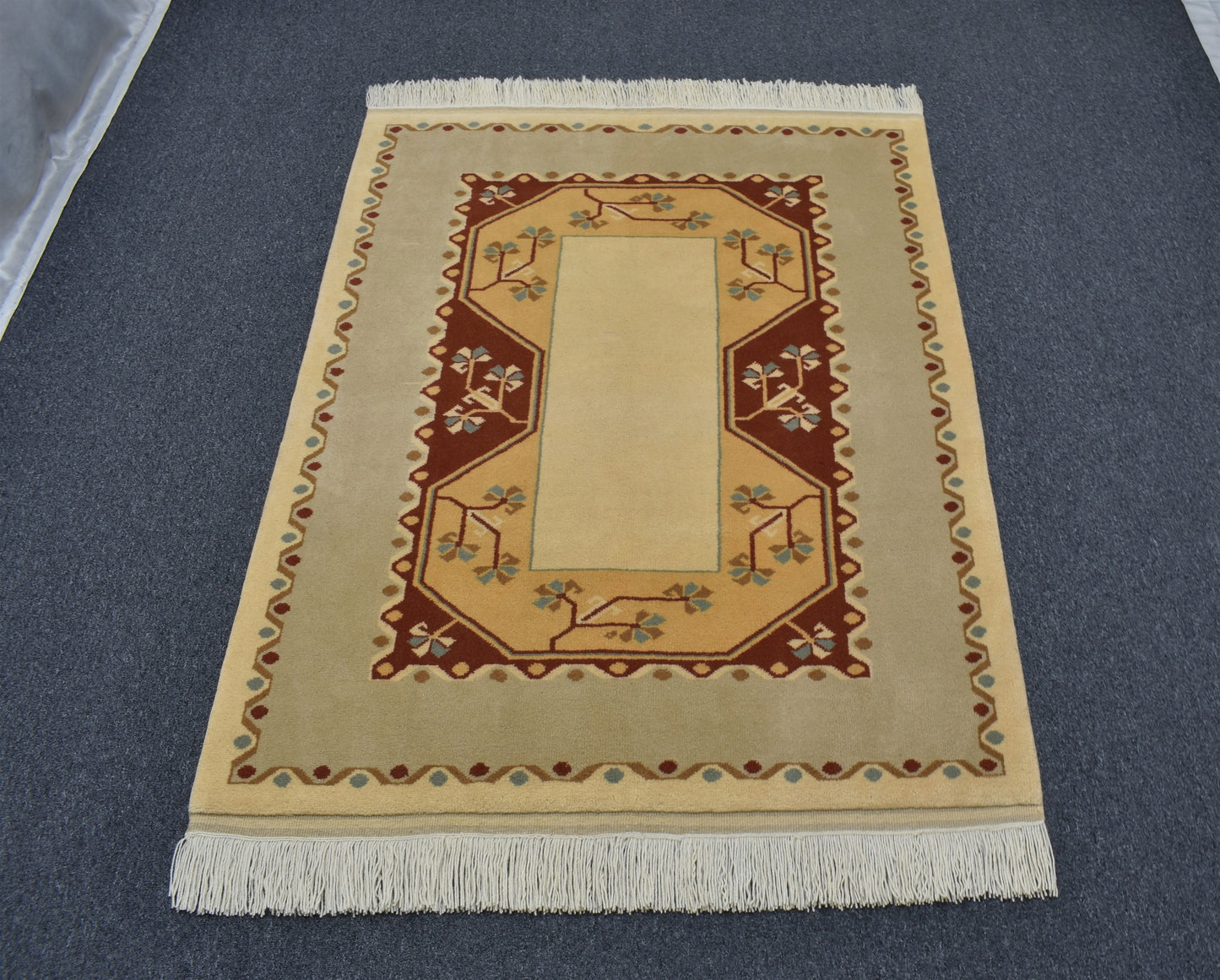 Yeni El Dokuma Modern Tasarım Sade Bej Krem Milas Yün Halı 6984