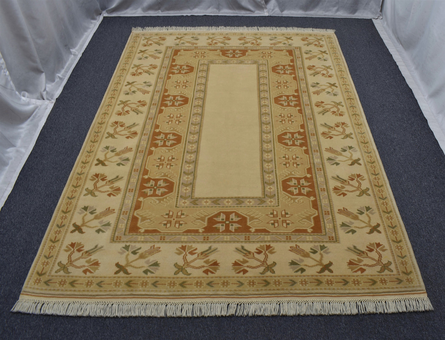 Yeni El Dokuma 5m2 Modern Çiçekli Pastel Bozalan Milas Yün Halı 6989