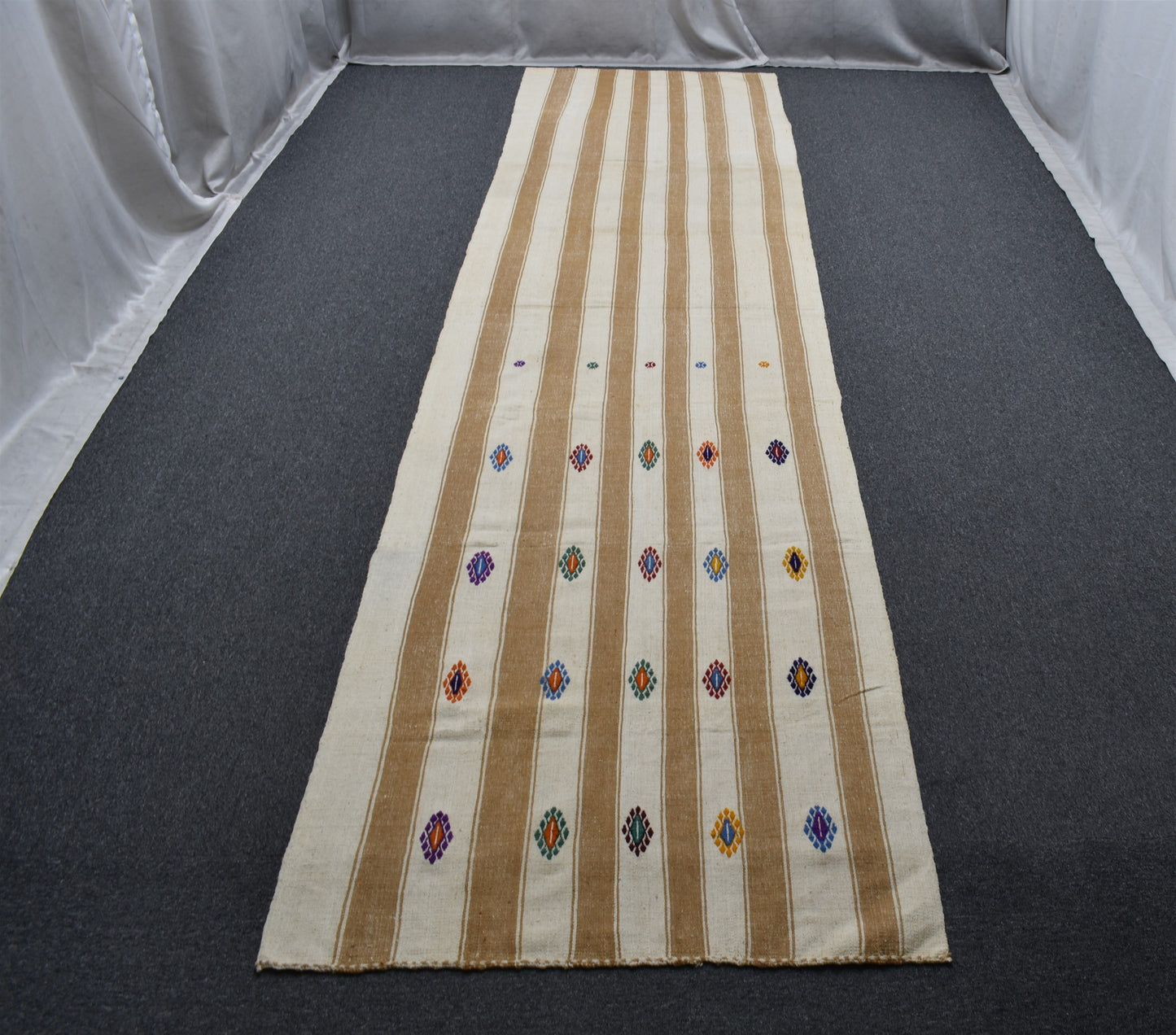 Yeni El Dokuma Uzun Tek Parça Ak Pamuklu Yörük Yolluk Kilim 7017