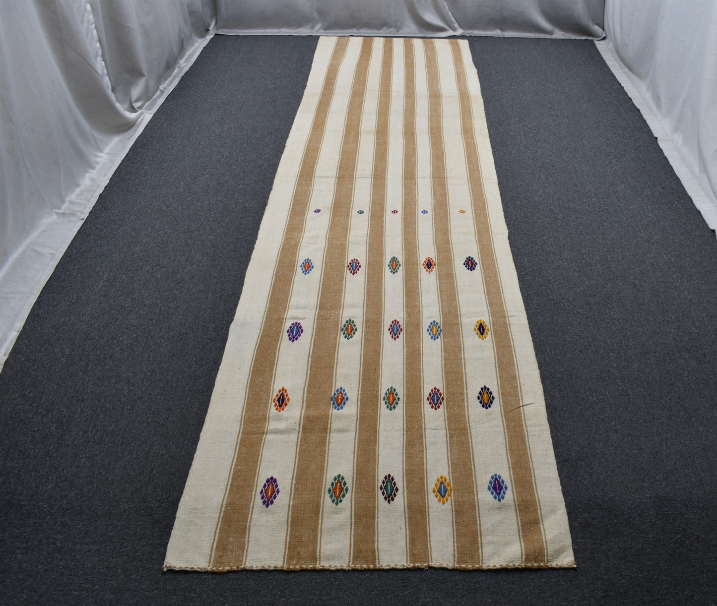 Yeni El Dokuma Uzun Tek Parça Ak Pamuklu Yörük Yolluk Kilim 7017