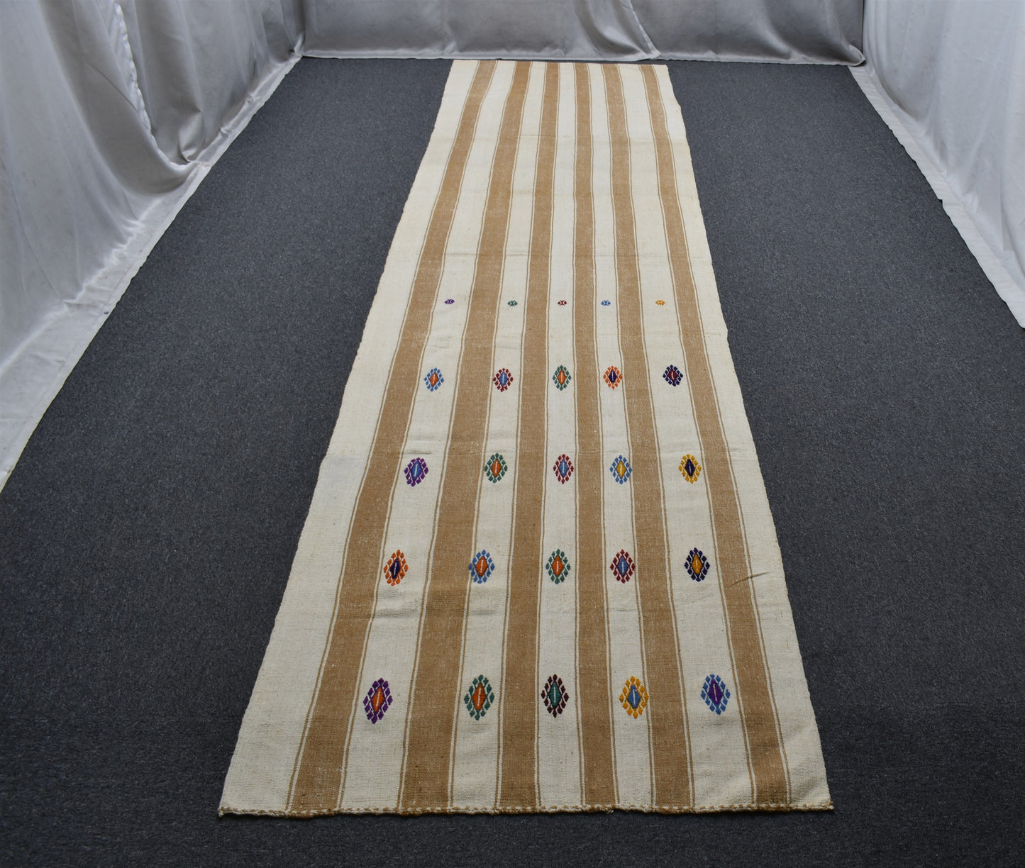 Yeni El Dokuma Uzun Tek Parça Ak Pamuklu Yörük Yolluk Kilim 7017
