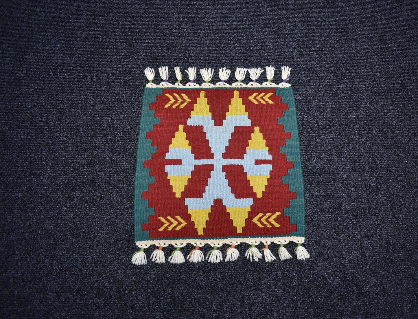 Yeni El Dokuma Kare Köşe Sandalye Minderi Pınarbaşı Kayseri Yün Kilim 7032