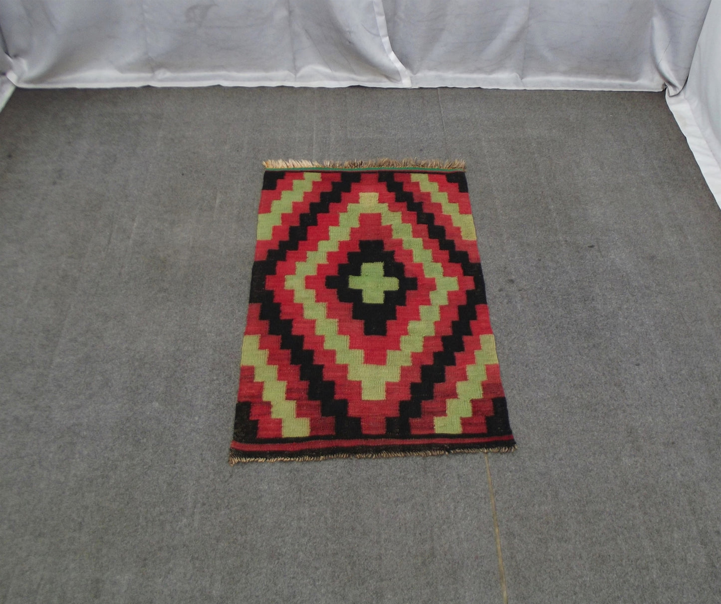 El Dokuma Otantik Benzersiz Persian İran Şiraz Yün Kilim 7033
