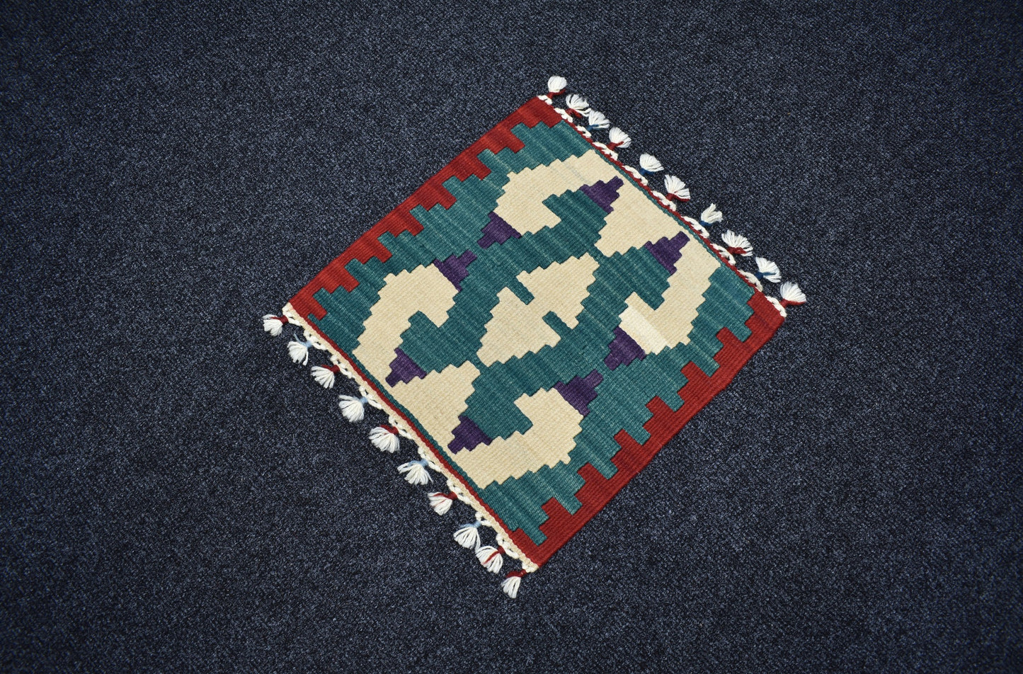 Yeni El Dokuma Kare Köşe Sandalye Minderi Pınarbaşı Kayseri Yün Kilim 7037
