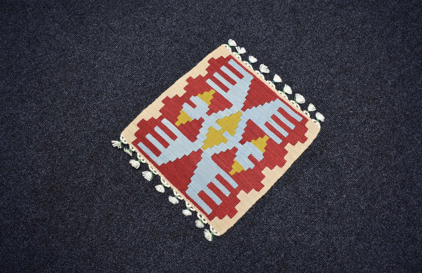 Yeni El Dokuma Kare Köşe Sandalye Minderi Pınarbaşı Kayseri Yün Kilim 7047