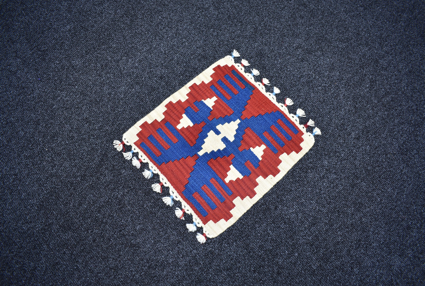 Yeni El Dokuma Kare Köşe Sandalye Minderi Pınarbaşı Kayseri Yün Kilim 7070