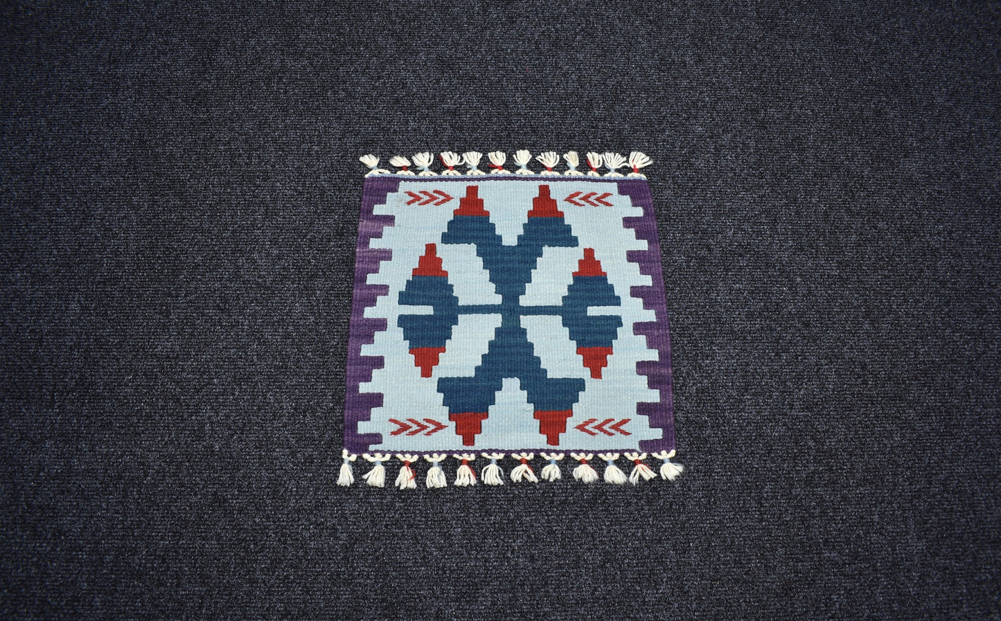 Yeni El Dokuma Kare Köşe Sandalye Minderi Pınarbaşı Kayseri Yün Kilim 7108