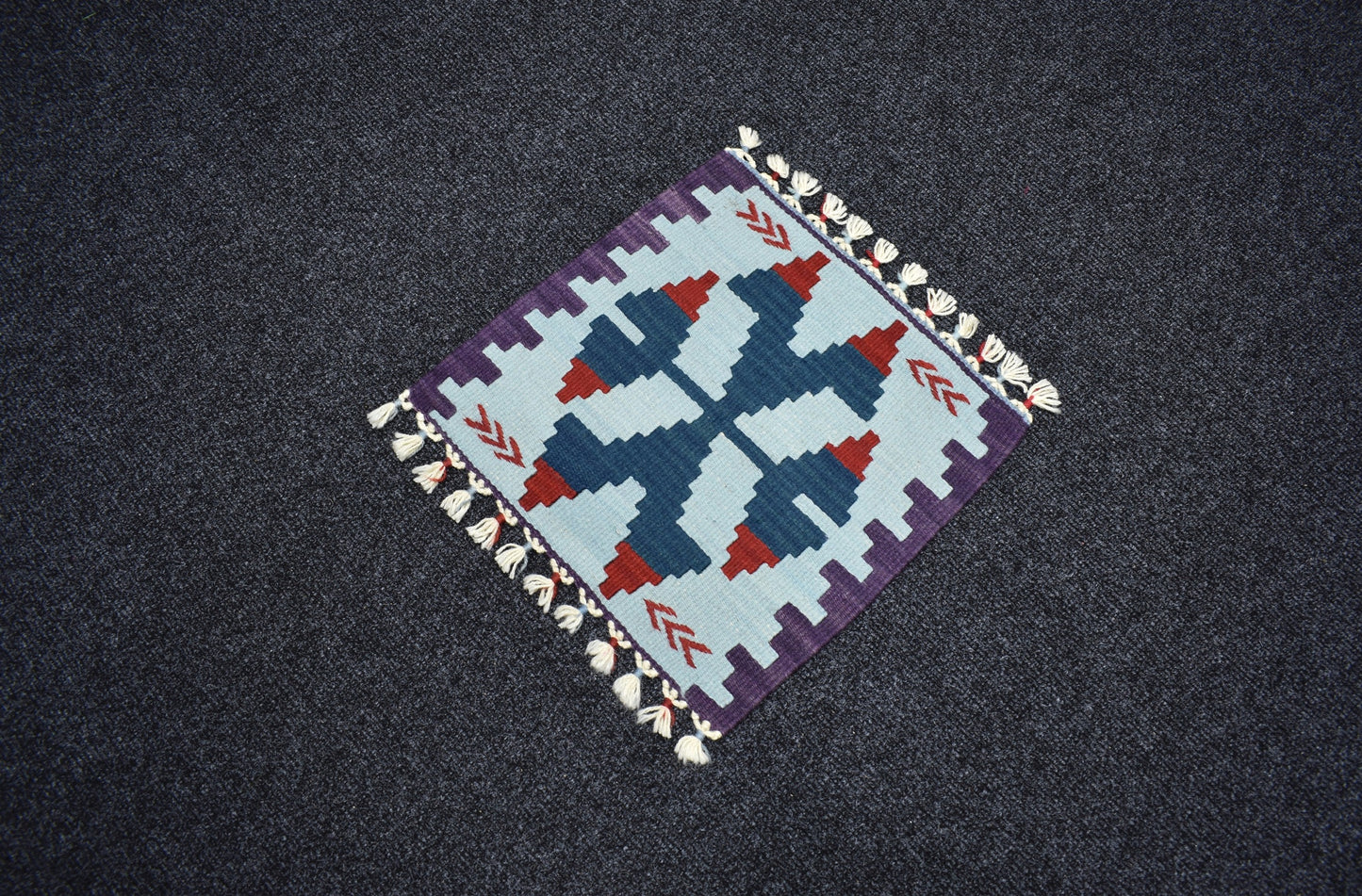 Yeni El Dokuma Kare Köşe Sandalye Minderi Pınarbaşı Kayseri Yün Kilim 7108