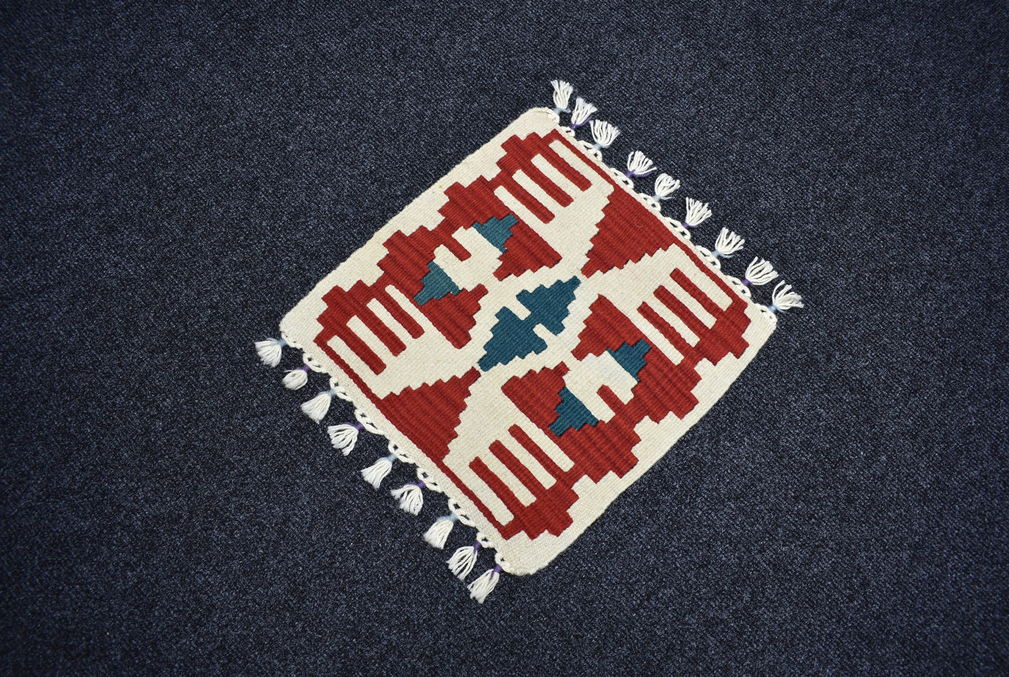 Yeni El Dokuma Kare Köşe Sandalye Minderi Pınarbaşı Kayseri Yün Kilim 7110