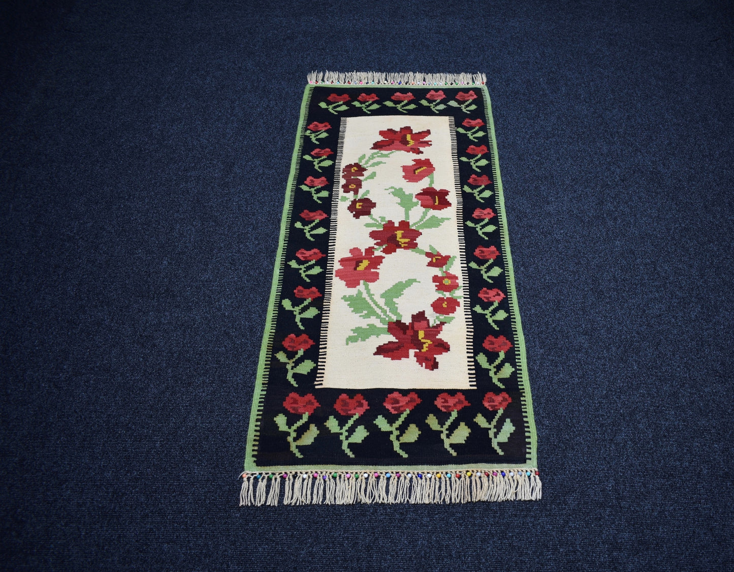 Yeni El Dokuma Otantik Güllü Çiçekli Karabağ Yolluk Yün Kilim 7183