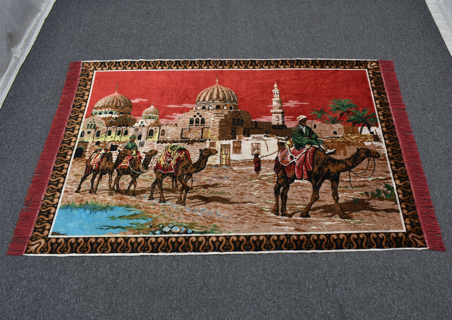 Yeni Emsalsiz Doğa Tasvirli Deve Kervanı Temalı Duvar Halısı 7189