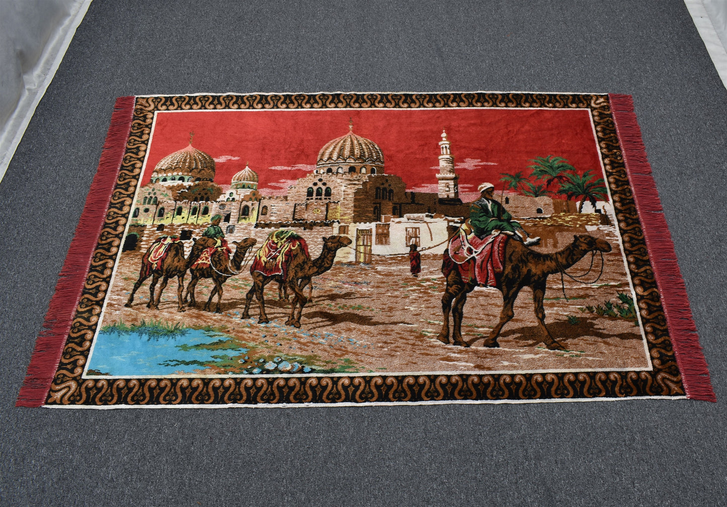 Yeni Emsalsiz Doğa Tasvirli Deve Kervanı Temalı Duvar Halısı 7189