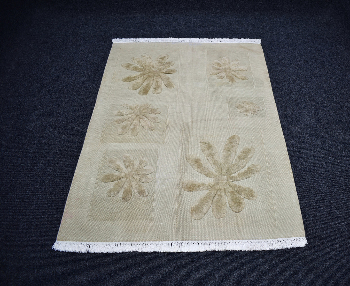 Vintage El Dokuma Modern Benzersiz Pastel Çiçekli Yün Kilim 7262