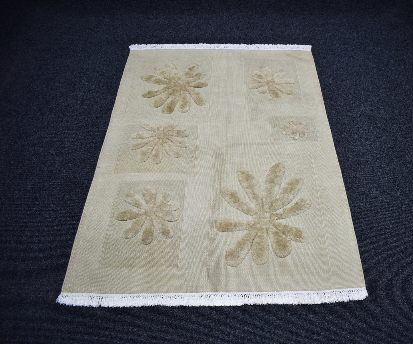 Vintage El Dokuma Modern Benzersiz Pastel Çiçekli Yün Kilim 7262