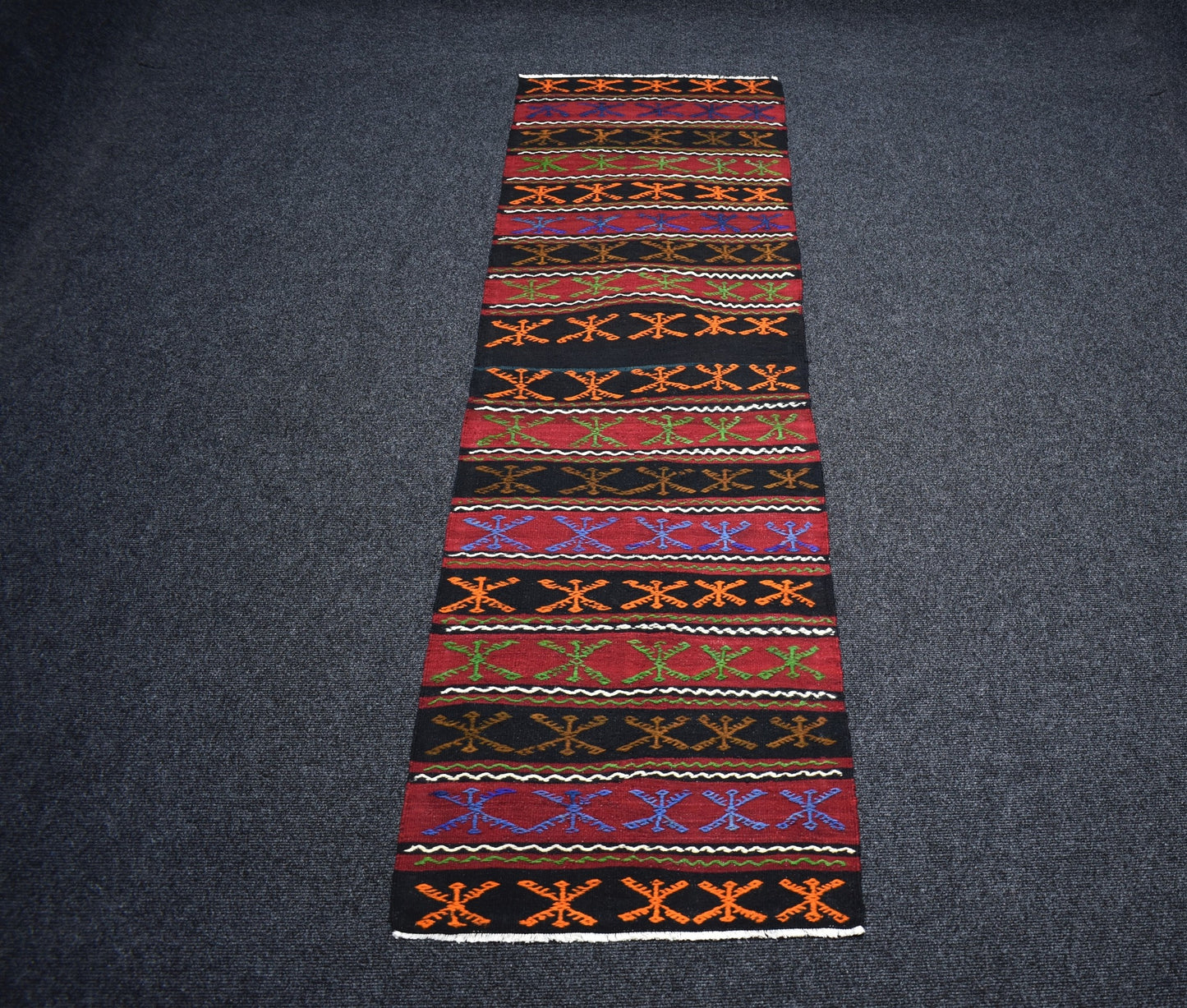 El Dokuması Başyapıt Yekpare Darende Yolluk Yün Kilim 7291
