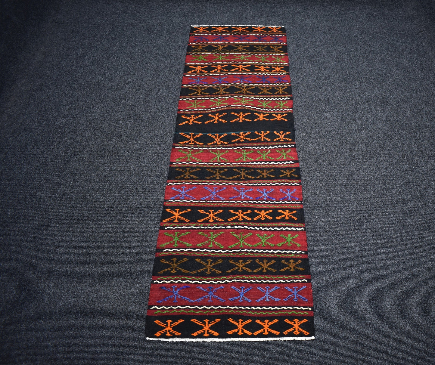 El Dokuması Başyapıt Yekpare Darende Yolluk Yün Kilim 7291