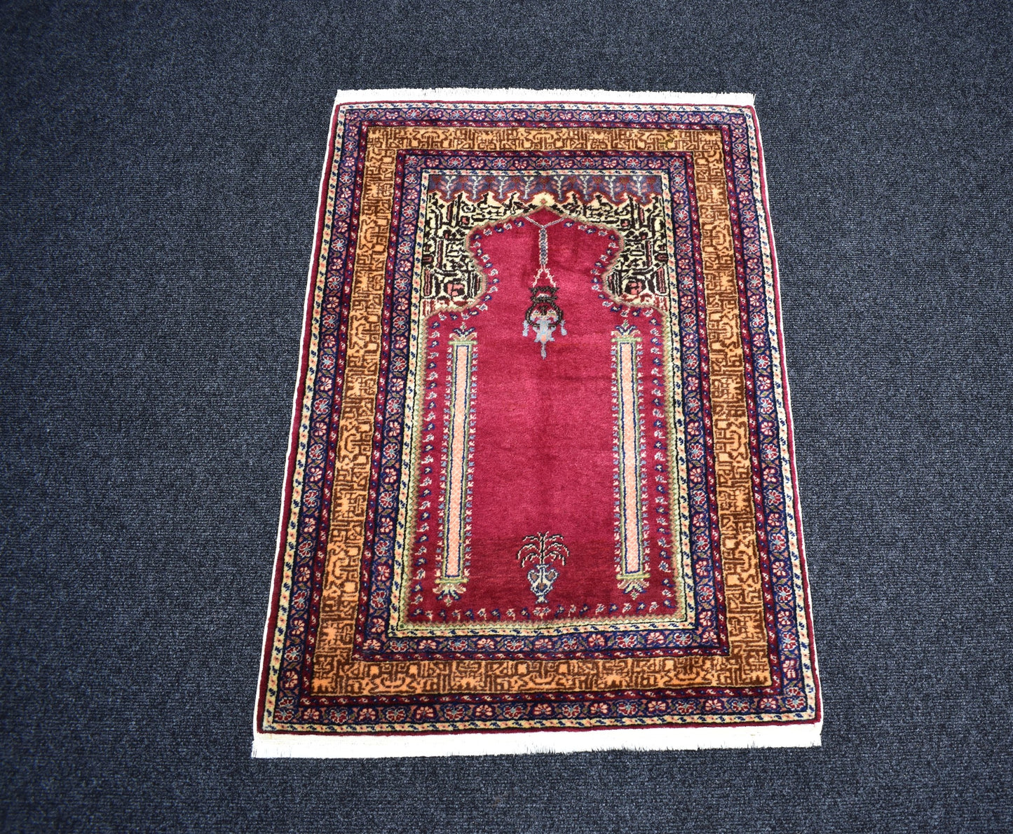 El Dokuma Kufi Yazılı Seccade Namazlık Kayseri Bünyan Yün Halı 7292