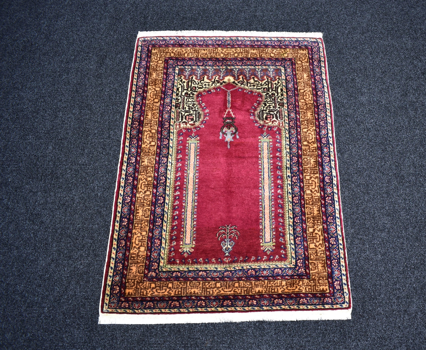 El Dokuma Kufi Yazılı Seccade Namazlık Kayseri Bünyan Yün Halı 7292