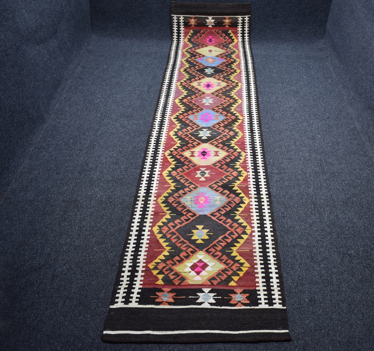Vintage El Dokuma Devasa 13 Göbekli Kars Kağızman Yolluk Yün Kilim 7312