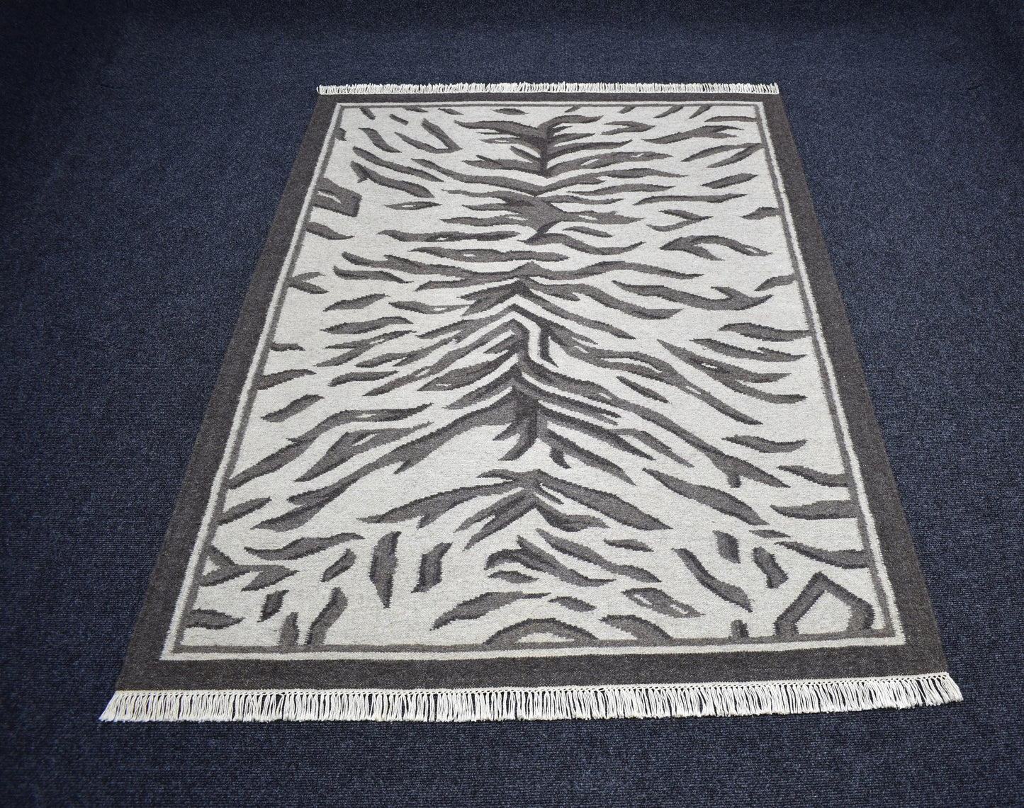 Yeni 3m2 El Dokuma Nadir Naturel Modern Leopar Yün Kilim 7356