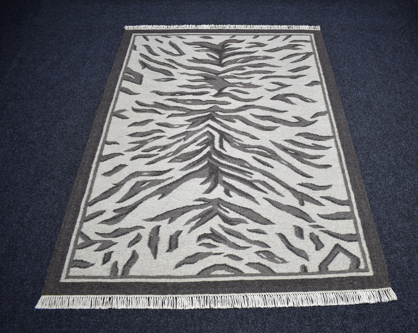 Yeni 3m2 El Dokuma Nadir Naturel Modern Leopar Yün Kilim 7356