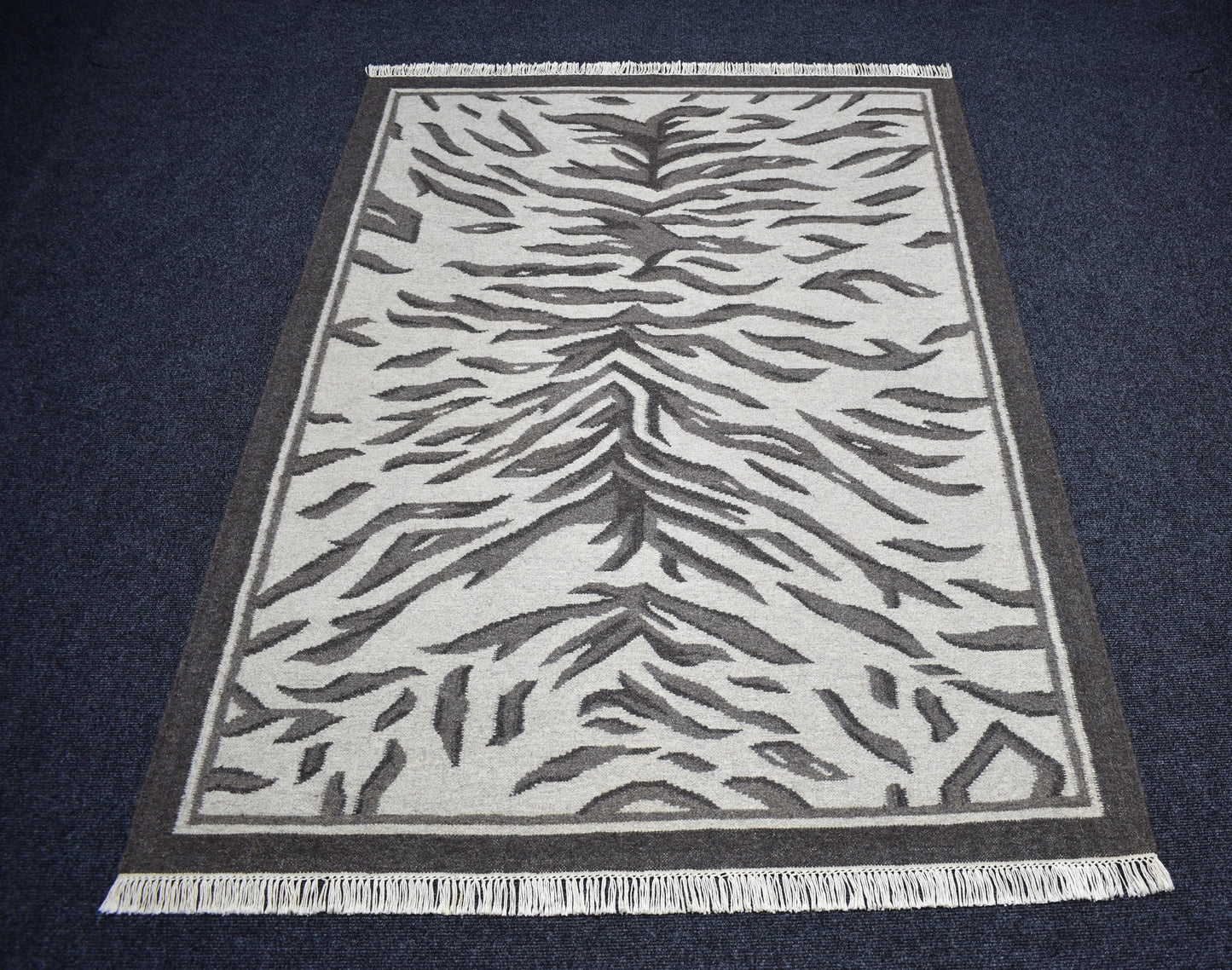 Yeni 3m2 El Dokuma Nadir Naturel Modern Leopar Yün Kilim 7356