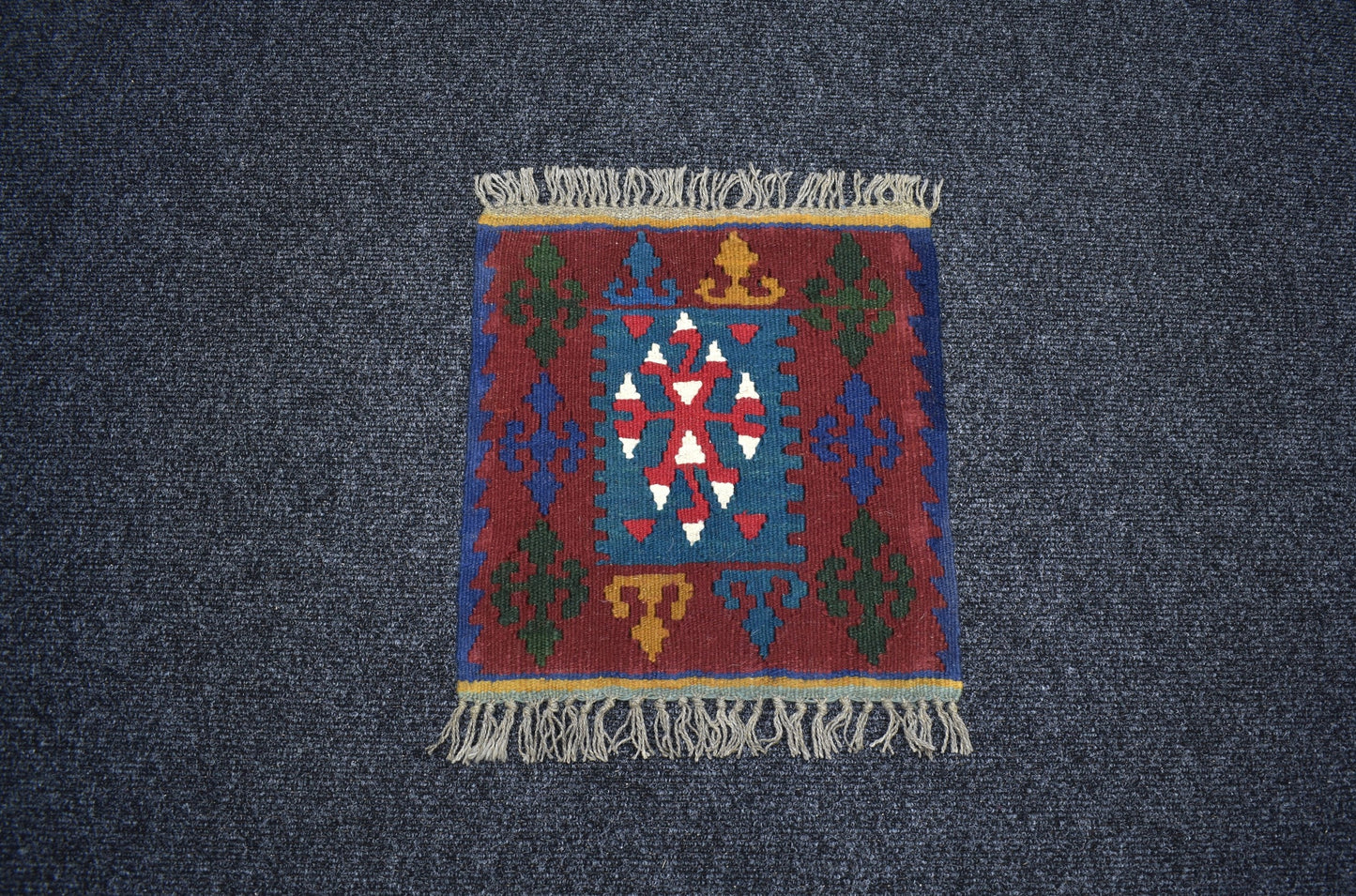 Vintage El Dokuma Minder Kare Kayseri Anadolu Yün Kilim 7375