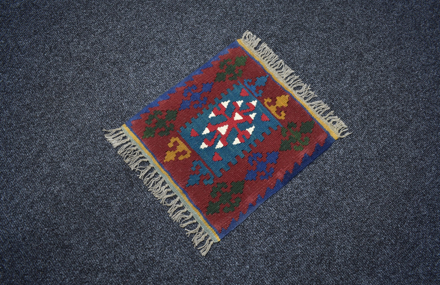Vintage El Dokuma Minder Kare Kayseri Anadolu Yün Kilim 7375