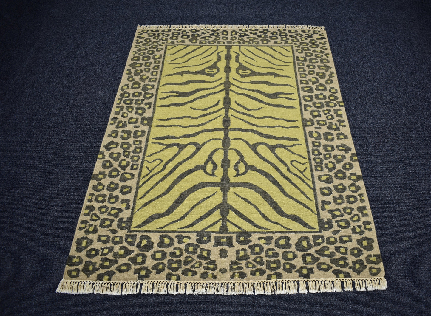 Yeni El Dokuma Modern Leopar Tasarım Yün Kilim 7395