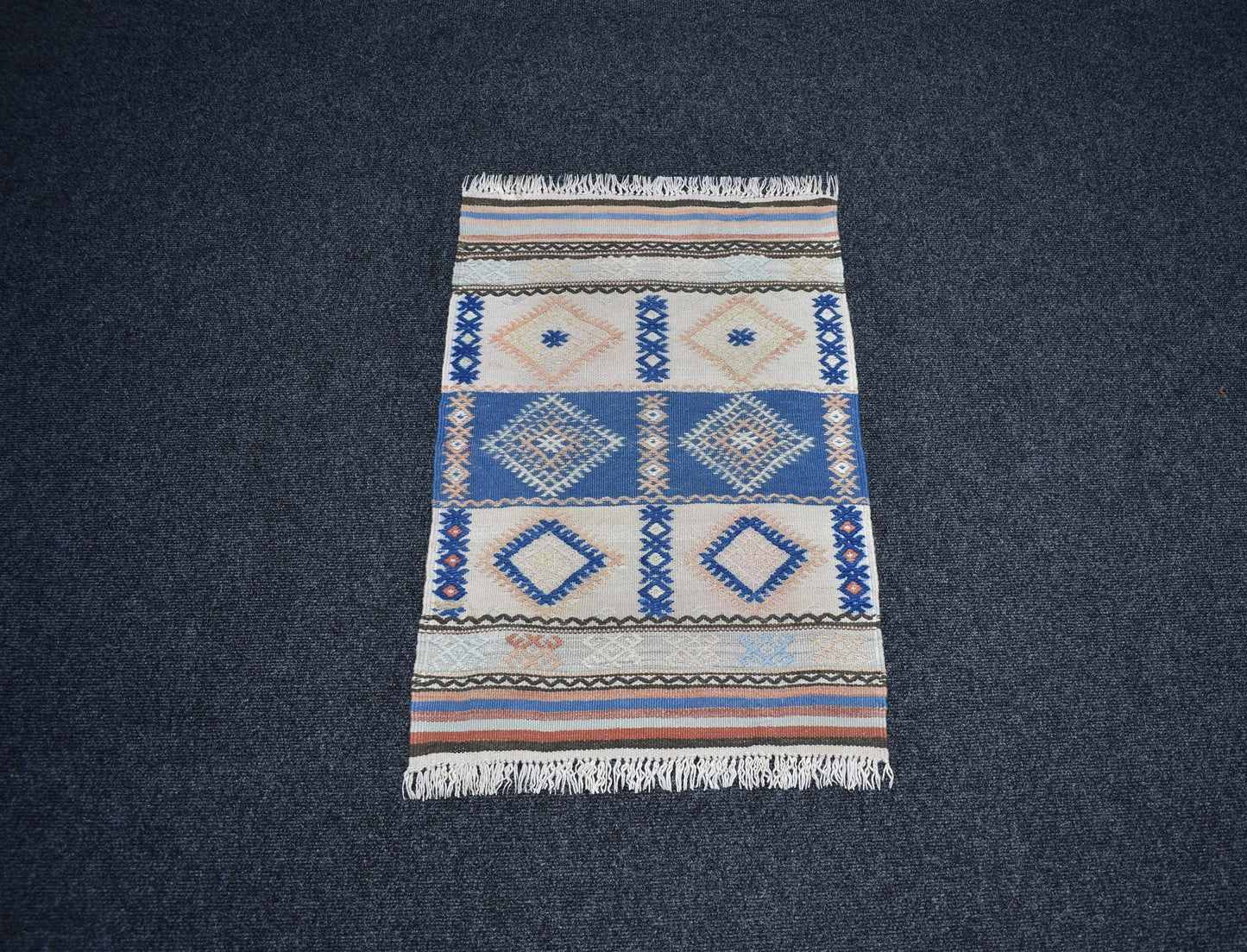 Vintage El Dokuma Eşsiz Pastel Balıkesir Yün Kilim 7411
