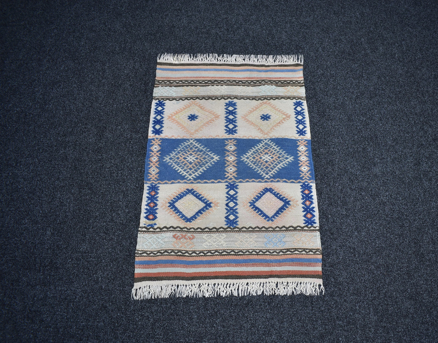 Vintage El Dokuma Eşsiz Pastel Balıkesir Yün Kilim 7411