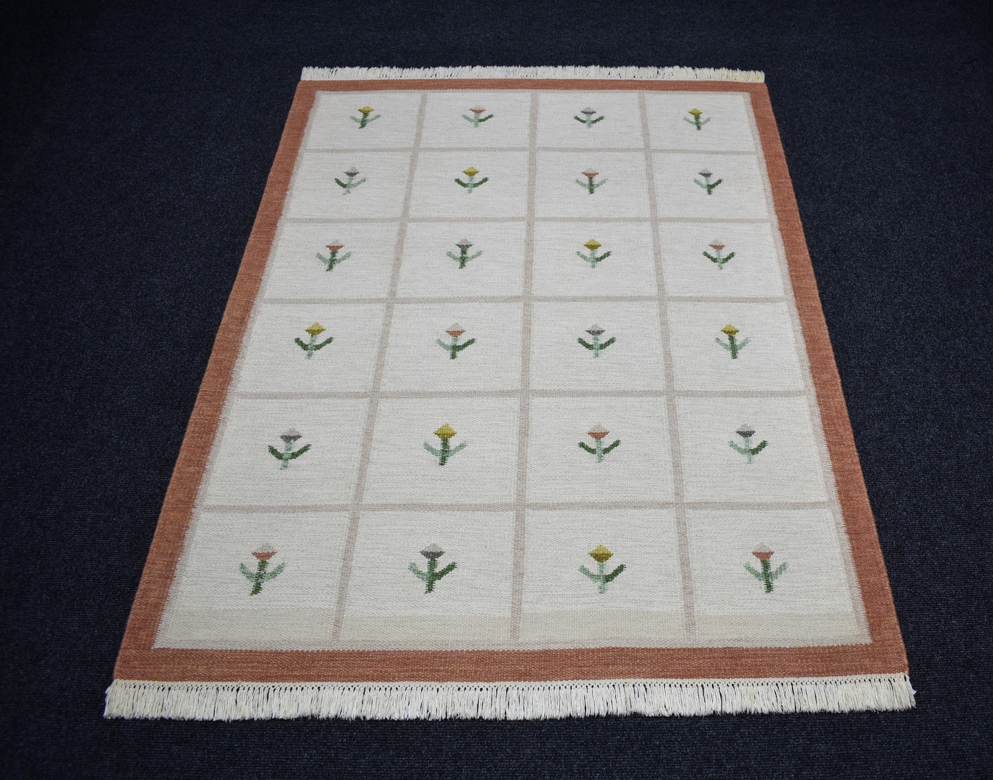 Yeni El Dokuma 3m2 Modern Tasarım Çiçekli Yün Kilim 7430