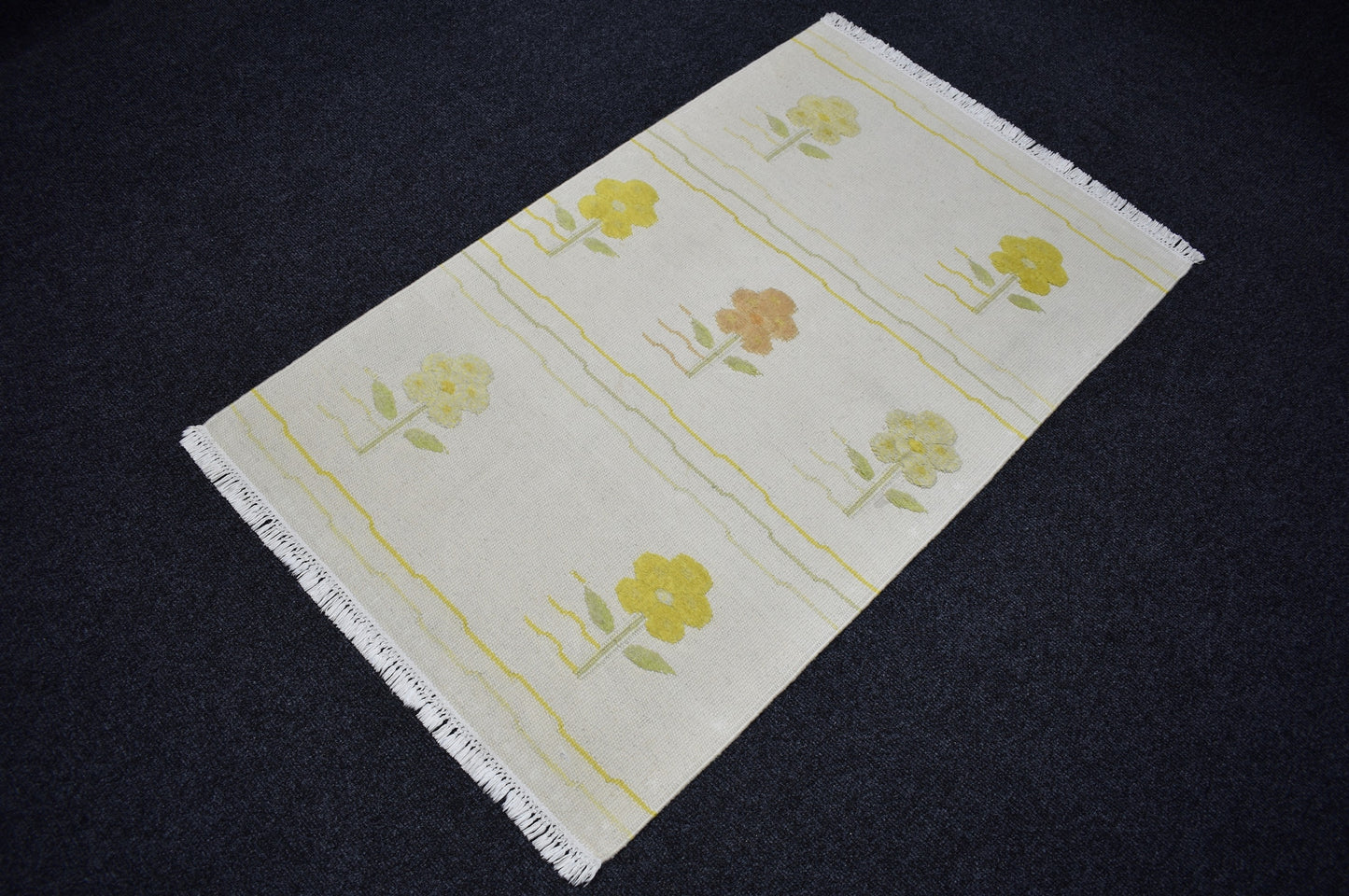 Yeni El Dokuma Nadir Modern Kabartmalı Çiçekli Yün Kilim 7466