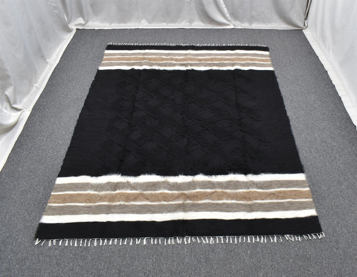 Yeni El Dokuma Siyah Dikişsiz Çift Kişilik Yün Tiftik Siirt Battaniyesi Kilim 7624