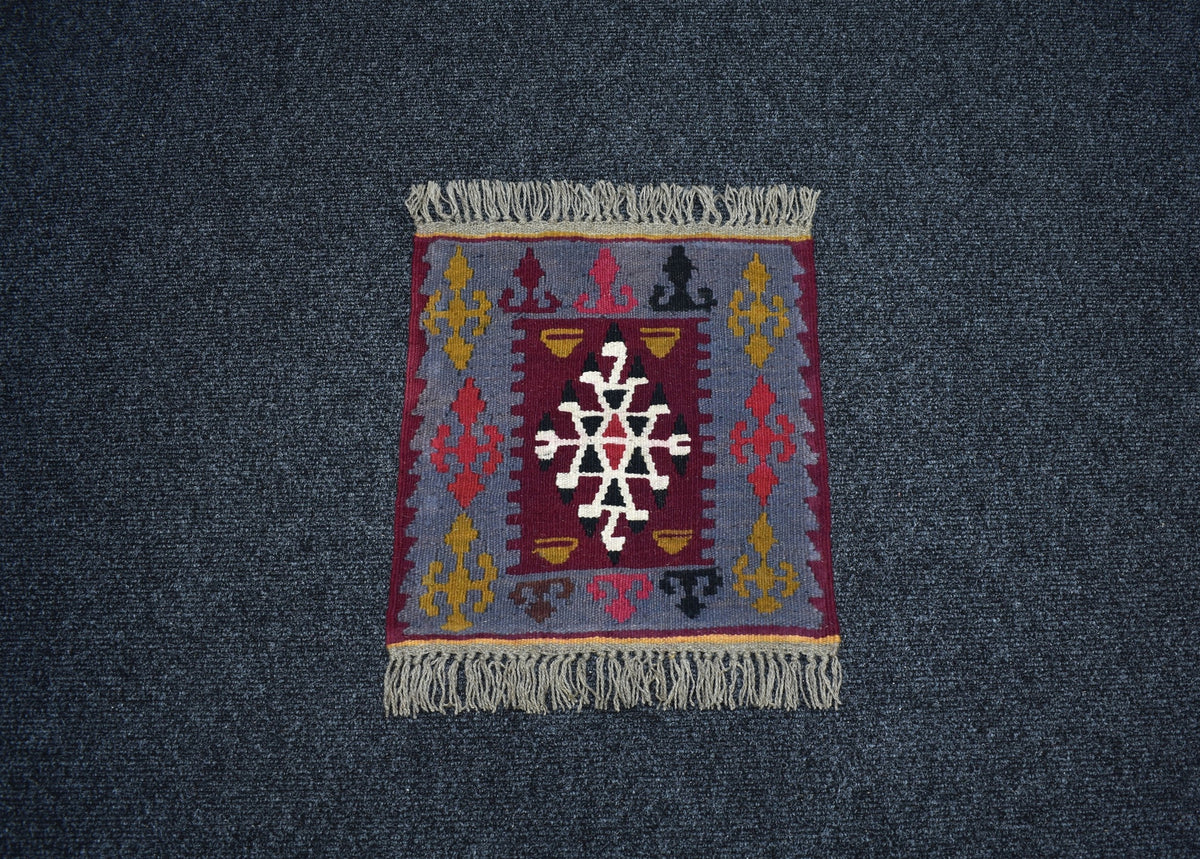 Vintage El Dokuma Kare Sandalye Minderi Pınarbaşı Kayseri Yün Kilim 7791